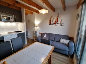 Interior - Apt. 1/5 pers. 350m beach Légenèse Near-Thalasso (Carnac)