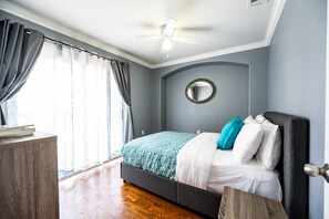7 bedrooms, desk, iron/ironing board, free WiFi