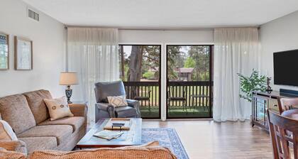 Pinseeker, a greenside condo on No. 5 - Walk to Pinehurst Clubhouse