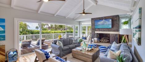 Smart-TV, Netflix, Tischfußball, Kinderspielzeug