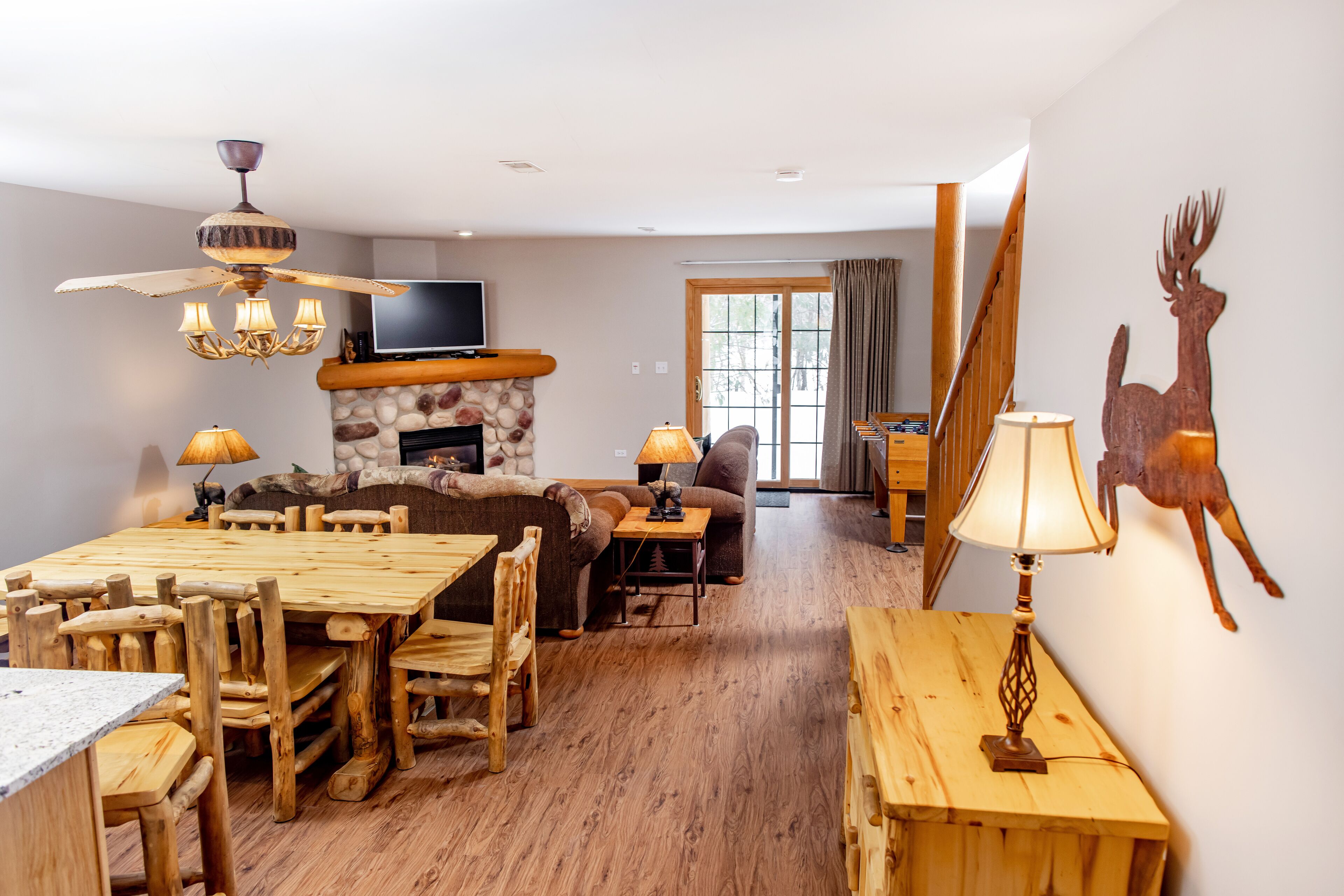 Starved Rock Cabin Sleeps 9
