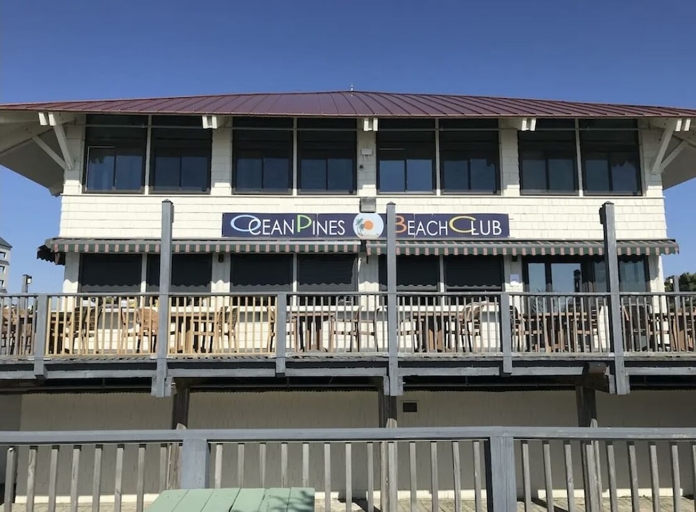 Blue Bubble Beach House - Three Bedroom holiday home by null