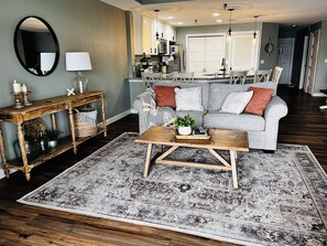 Smart TV, fireplace