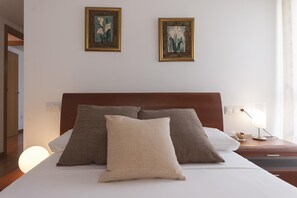 3 chambres, fer et planche Ă repasser, accĂšs Internet, draps fournis