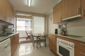 Fridge, microwave, oven, dishwasher - EXCELLENT APARTMENT NEXT BEACH 7 (Tossa de Mar)