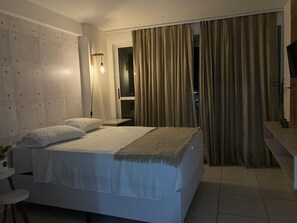 1 quarto, escrivaninha, Wi-Fi de cortesia, roupa de cama