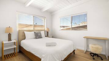 2 bedrooms, free WiFi, bed sheets