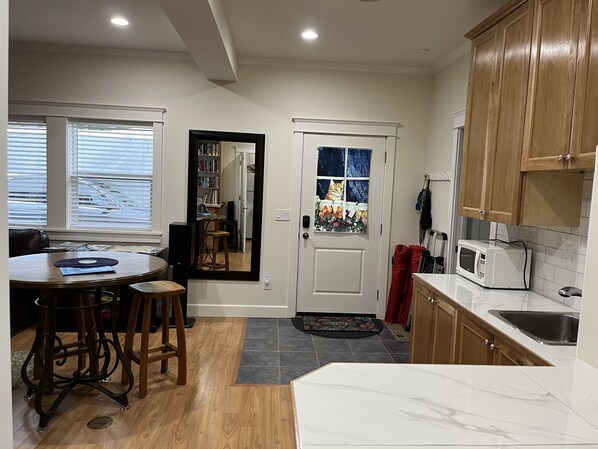 Fridge, microwave, coffee/tea maker, electric kettle