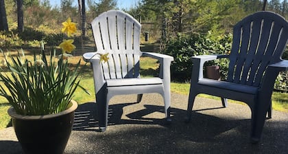 Country Blue is close to forest trails and beach