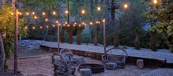 Garden Creek Retreat - Remodeled Home with Luxury Furnishings