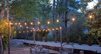Garden Creek Retreat - Remodeled Home with Luxury Furnishings