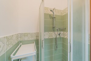 Shower - CASA I FORNI ( EX SASSI TURCHINI) - QUADRI I FORNI ( SASSI TURCHINI) (Porto Azzurro)
