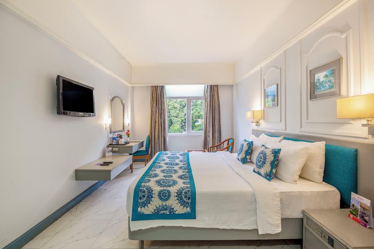 Privilege Suite | Egyptian cotton sheets, premium bedding, minibar, in-room safe