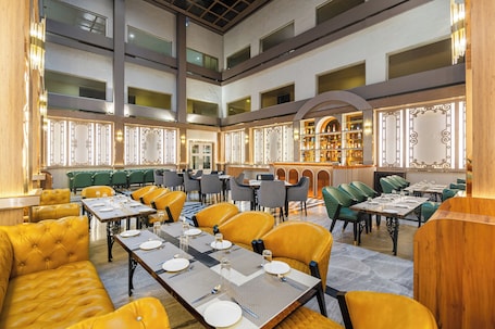 Restaurant. Sterling City Centre Bokaro