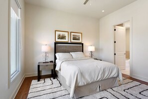 Business Apartment | Premium bedding, pillowtop beds, blackout drapes, iron/ironing board - (New Orleans)