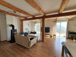 تلفزيون ذكي، مكتب، شاشة كمبيوتر، طابعة