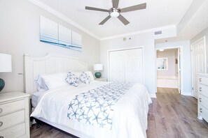 2 bedrooms, free WiFi, bed sheets, wheelchair access - MODERN* BEACHY* OCEAN VIEWS * 3POOLS * ARIEL DUNES 1 #1202* (Miramar Beach)