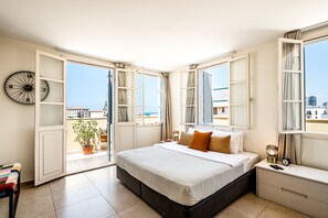 View from room - Pink & Blondie ApartHotel - by Loginn (Tel Aviv)