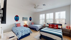 3 bedrooms, free WiFi, bed sheets - Shared Pool-Palapa, Pet Friendly, Golf Cart Access, Parking for 2 (Port Aransas)