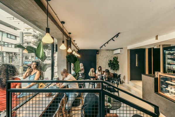 Coffee shop