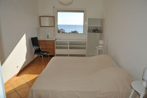 2 chambres, fer et planche à repasser, lit parapluie, Wi-Fi gratuit