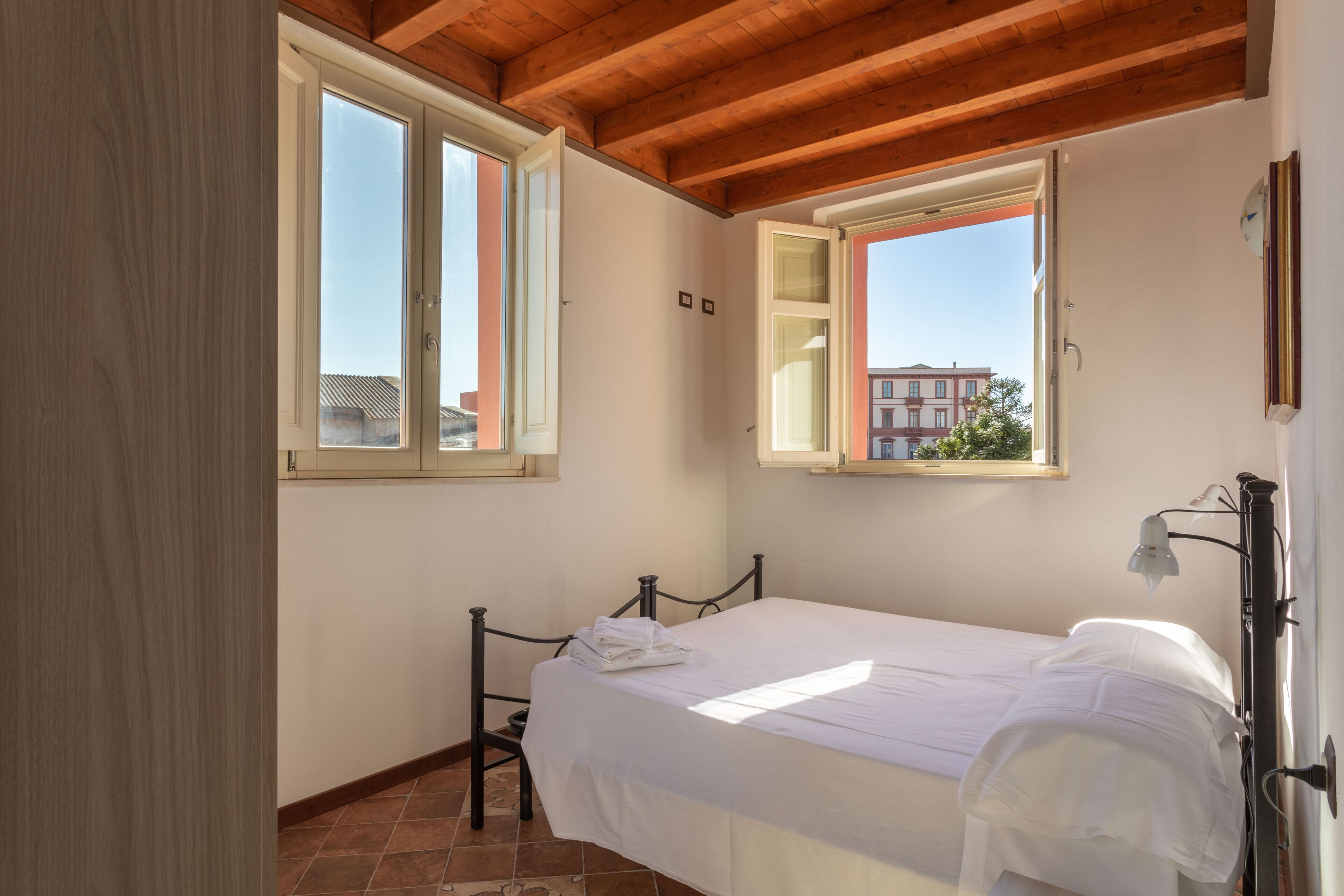 3 camere, Wi-Fi gratuito