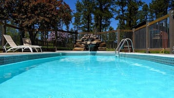 Beheizter Pool