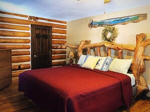 2 bedrooms, iron/ironing board, free WiFi, bed sheets - Silver Mountain #2 - Two story cabin in the Black Hills (Rapid City)