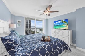 2 bedrooms, iron/ironing board, WiFi, bed sheets - Beachfront condo w/ views, pool & tennis courts (Marco Island)
