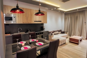 Apartment | Dining