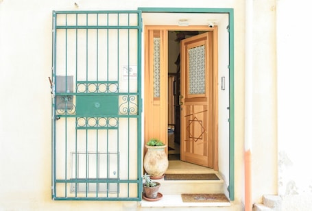Exterior detail. Casa Marta