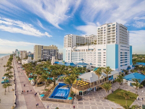 NEW Stylish 2 Bdrm Mins to Beach & Aventura Mall