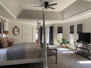 2 soverom, strykejern/-brett, wi-fi (inkludert) og sengetøy