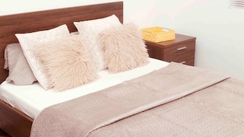Apartment | 2 bilik tidur, seterika/papan seterika, Wi-fi percuma, cadar katil