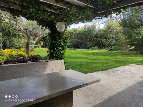 Elegante Trilocale All'interno di una Villa in Zona Residenziale di Prestigio