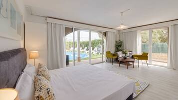 6 bedrooms, desk, iron/ironing board, travel cot