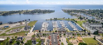 Luxurious Ludington Condo