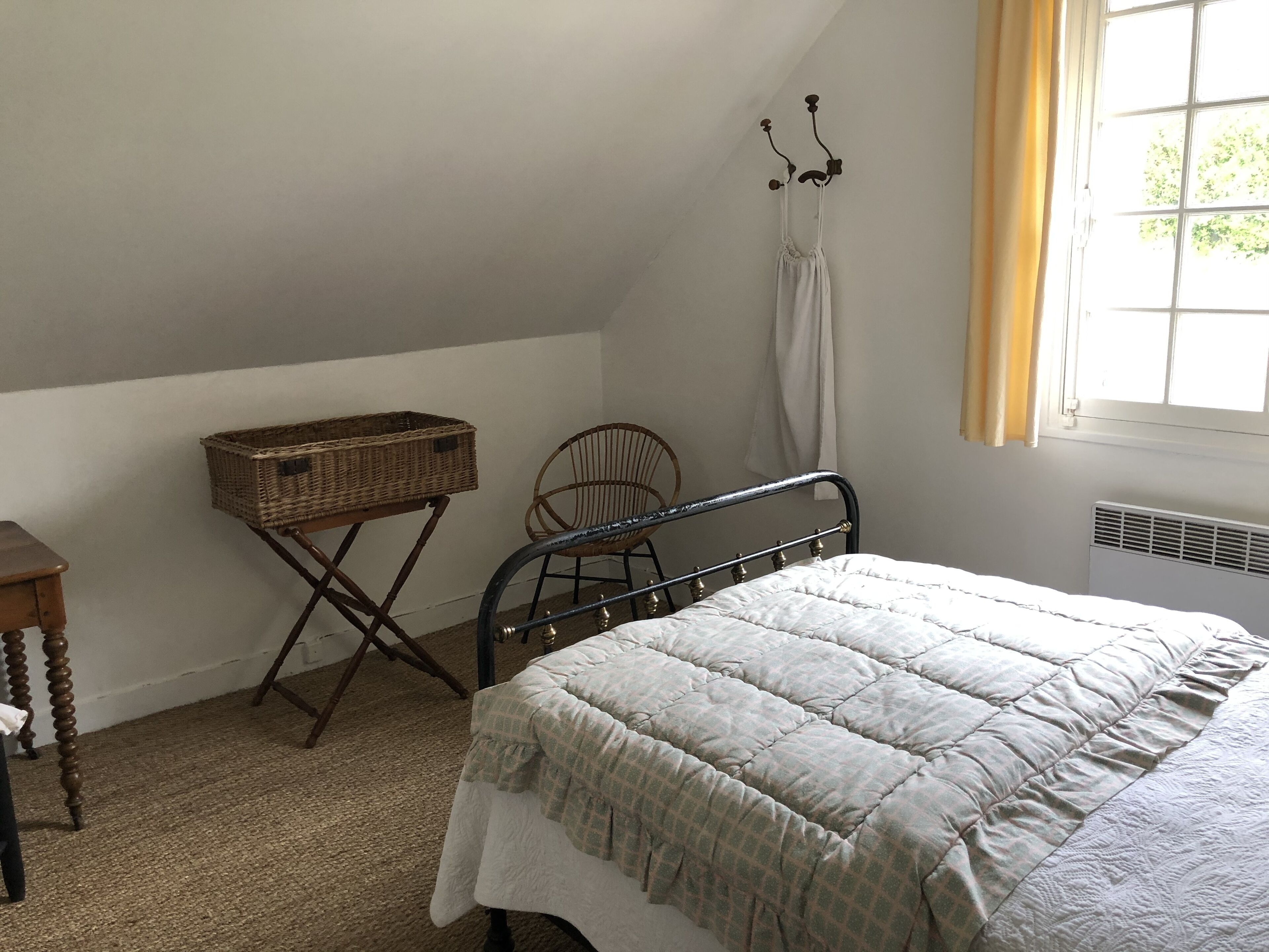 5 bedrooms, iron/ironing board, travel crib, free WiFi