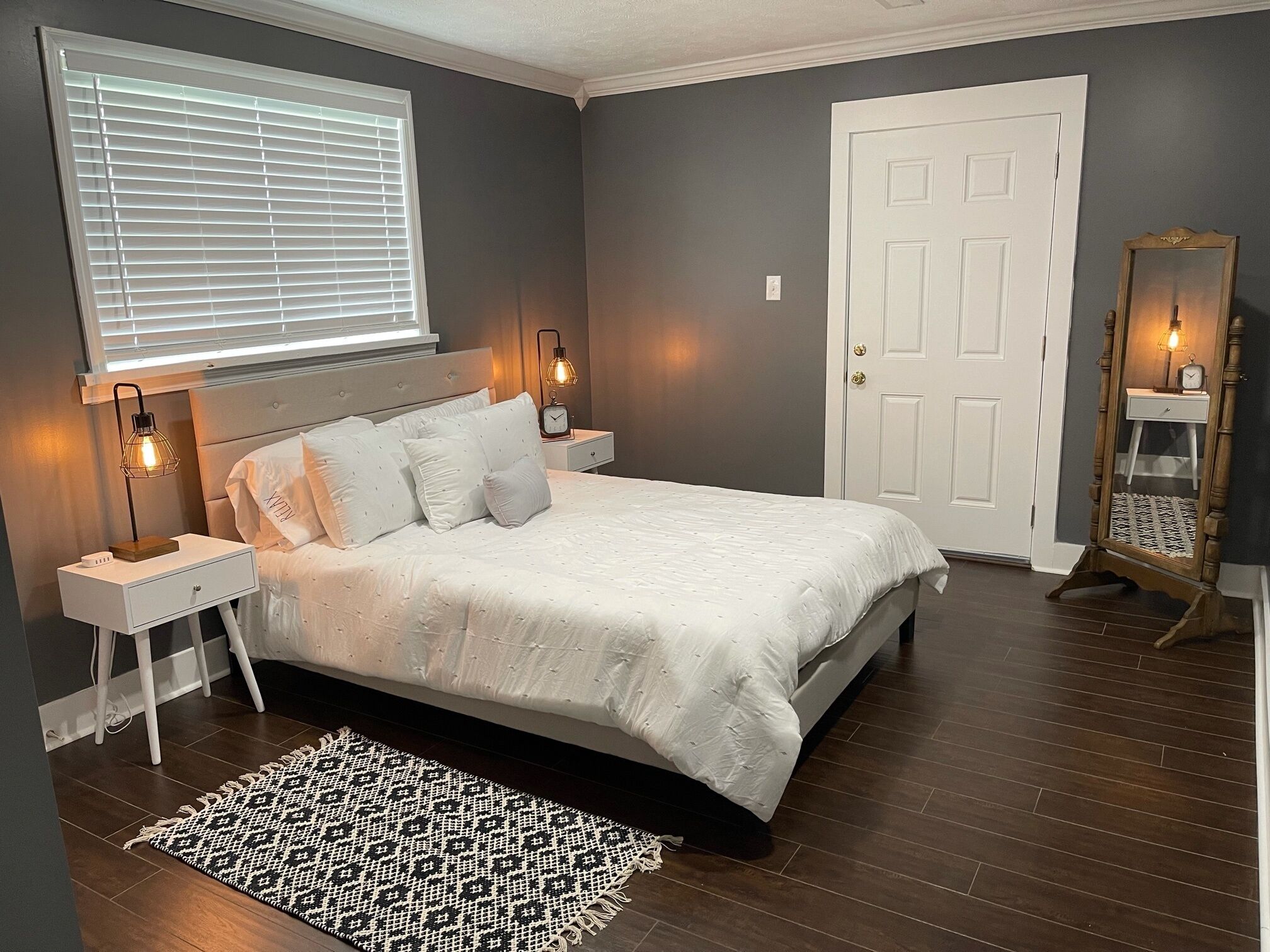 3 chambres, fer et planche à repasser, Wi-Fi gratuit, draps fournis