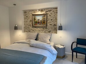 1 bedroom, travel crib, free WiFi - Gîte Dans un Mas Provencal Avec Piscine, 3km du Centre de L'isle-sur-la-sorgue (L'isle sur la sorgue)