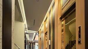 Ảnh chưa phân loại, 4 trong số 100 ảnh, nút
