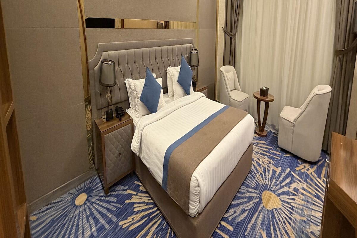 Superior Room, 1 King Bed