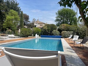 Outdoor pool - Gîte Dans un Mas Provencal Avec Piscine, 3km du Centre de L'isle-sur-la-sorgue (L'isle sur la sorgue)