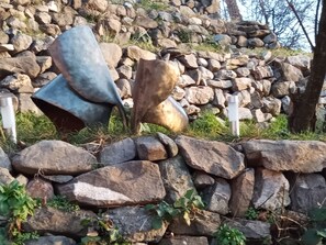 Property grounds - The Ubac your home with quiet garden perched in Théus (Théus)