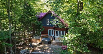 "Dingle Run Lodge" at Sir Sam's (hot tub/sauna)