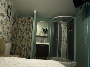 2 habitaciones, tabla de planchar con plancha y wifi gratis