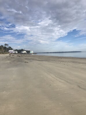 A la platja, gandules de platja i tovalloles de platja 