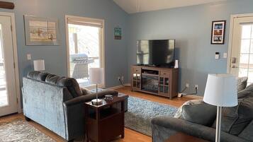 Télévision, baby-foot