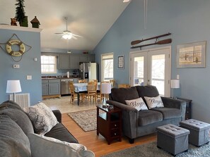 TV, table football - NORRIS LAKE FRONT RENTALS: LOLA'S LAKE HOUSE LAKE FRONT LOCATION (Jacksboro)