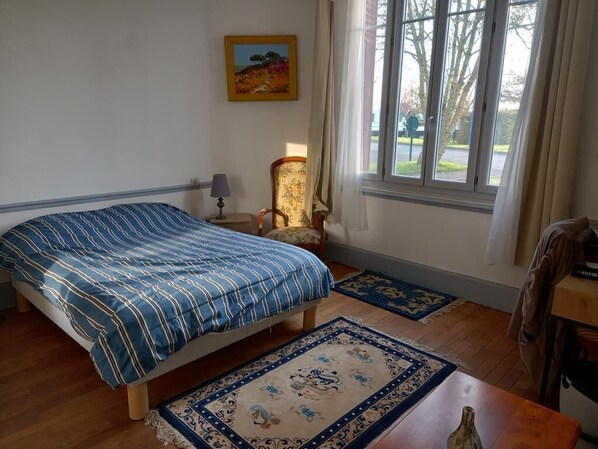 2 bedrooms, desk, iron/ironing board, travel cot - Villa 2 rooms (Léré)